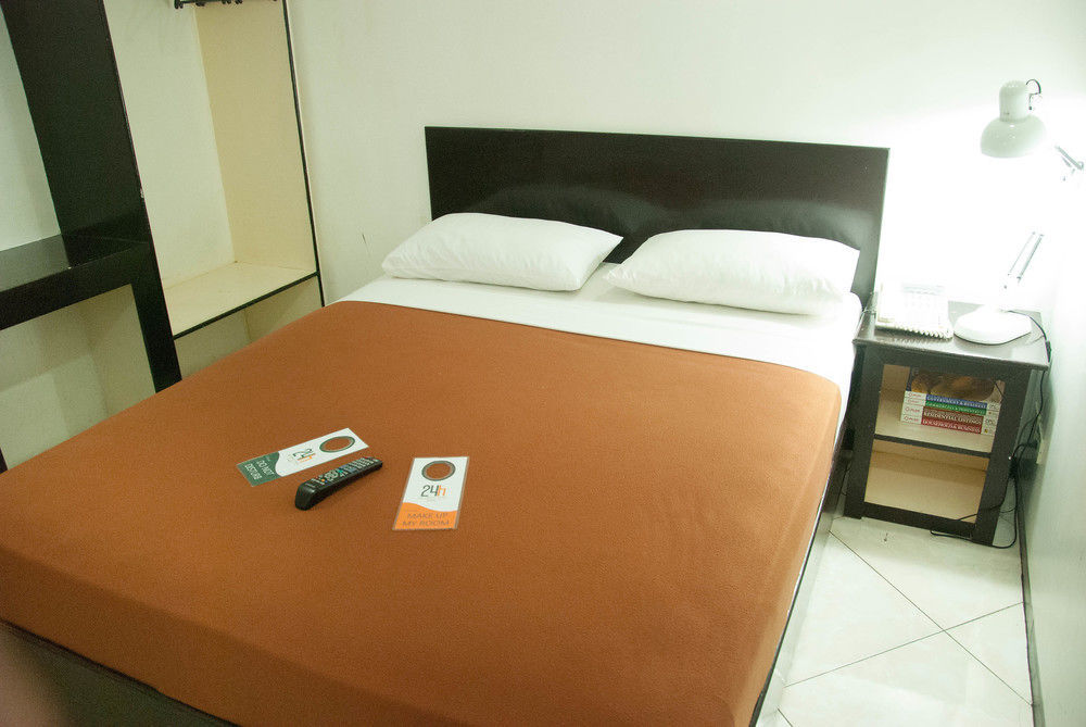 Oyo 24H City Hotel Near Makati Medical Center Makati City Exterior photo