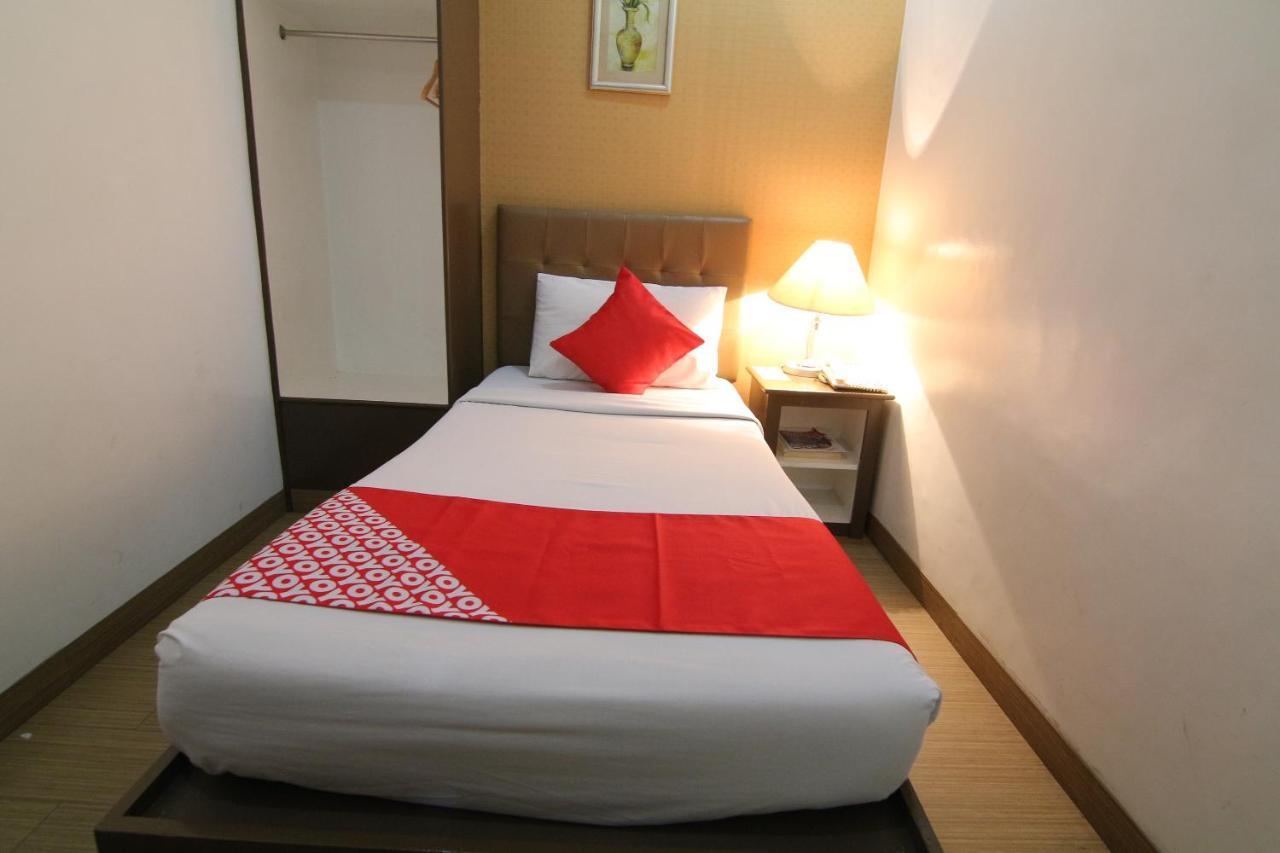 Oyo 24H City Hotel Near Makati Medical Center Makati City Exterior photo
