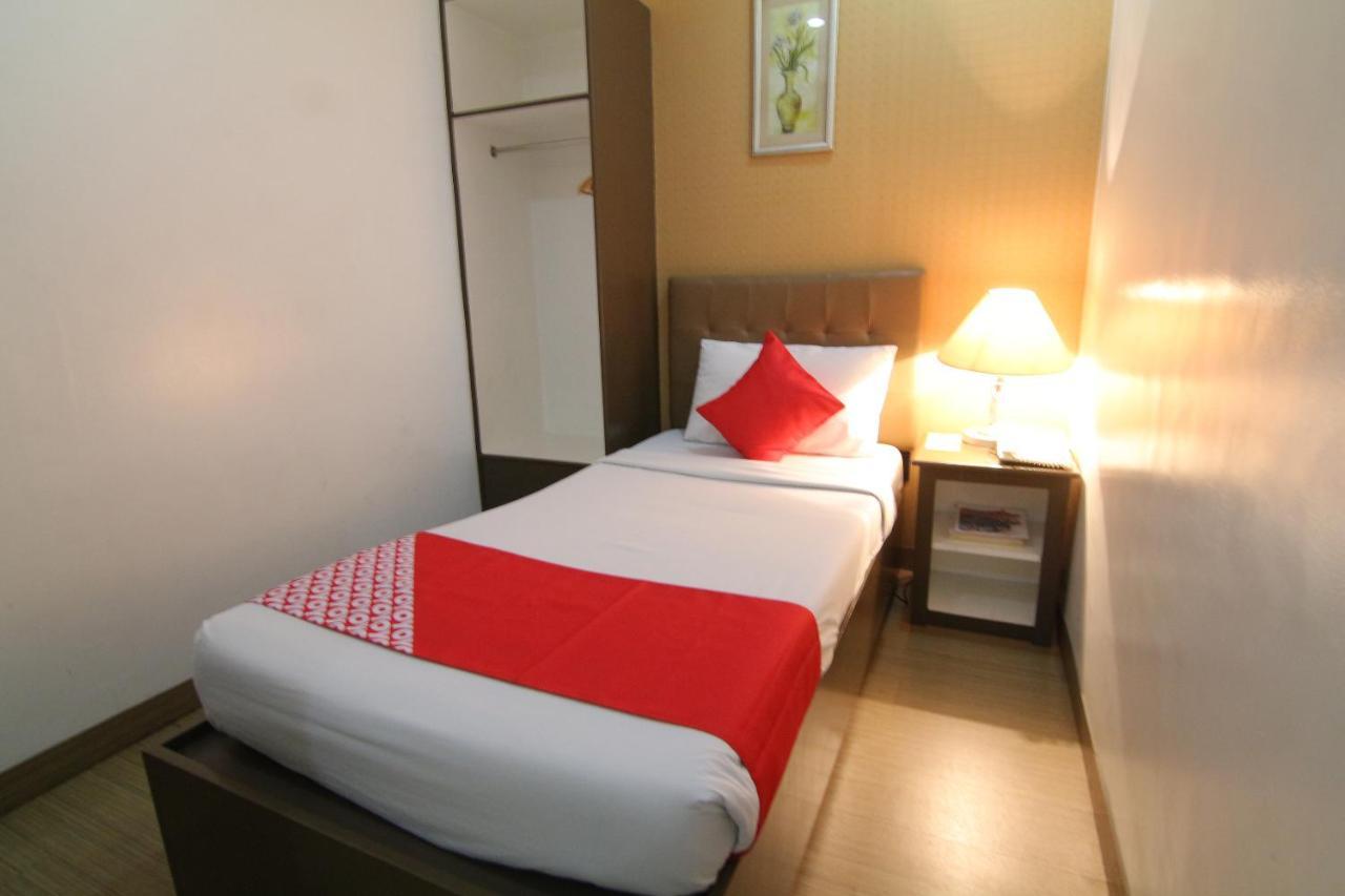 Oyo 24H City Hotel Near Makati Medical Center Makati City Exterior photo