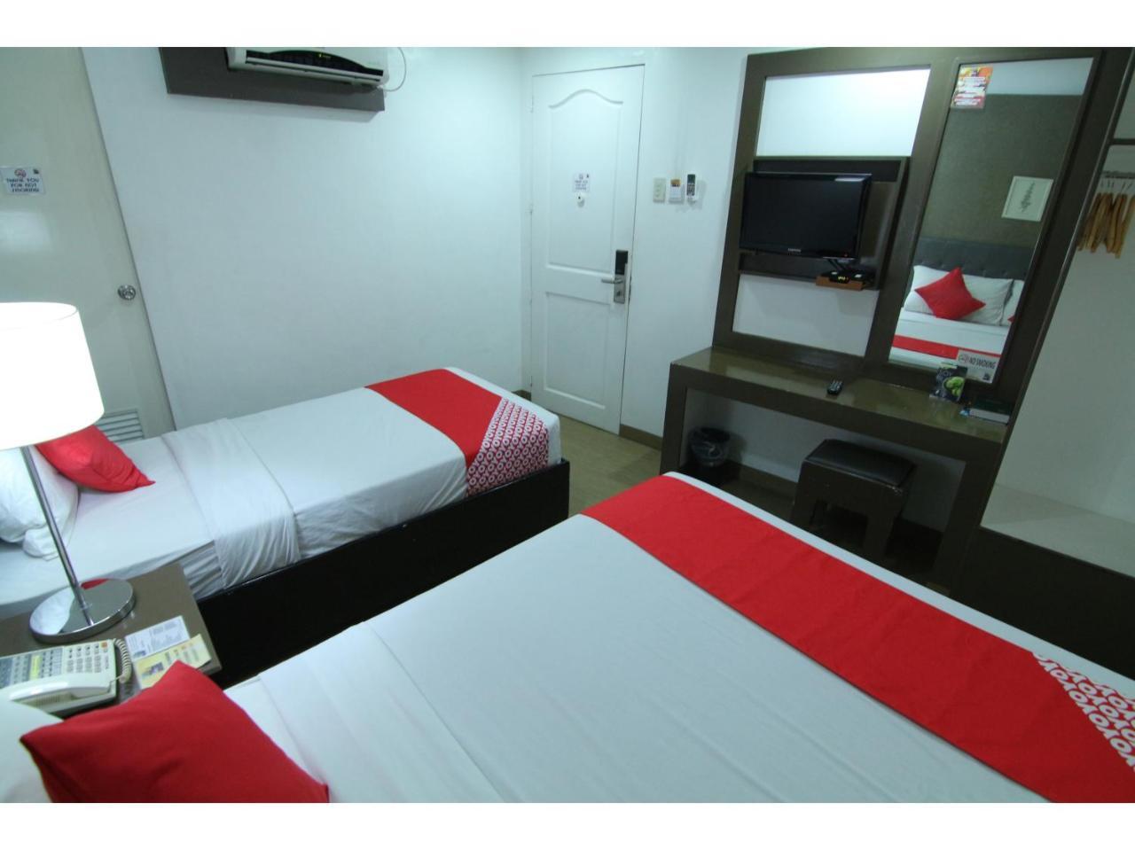 Oyo 24H City Hotel Near Makati Medical Center Makati City Exterior photo