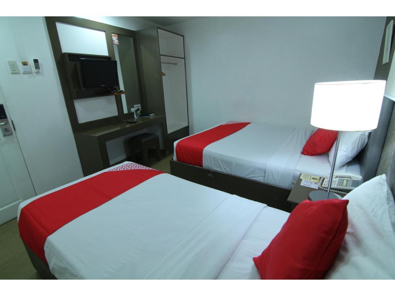 Oyo 24H City Hotel Near Makati Medical Center Makati City Exterior photo