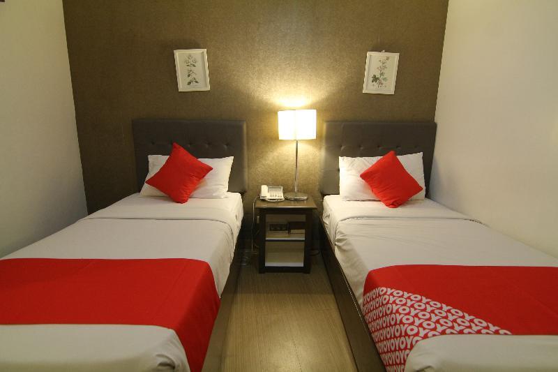 Oyo 24H City Hotel Near Makati Medical Center Makati City Exterior photo